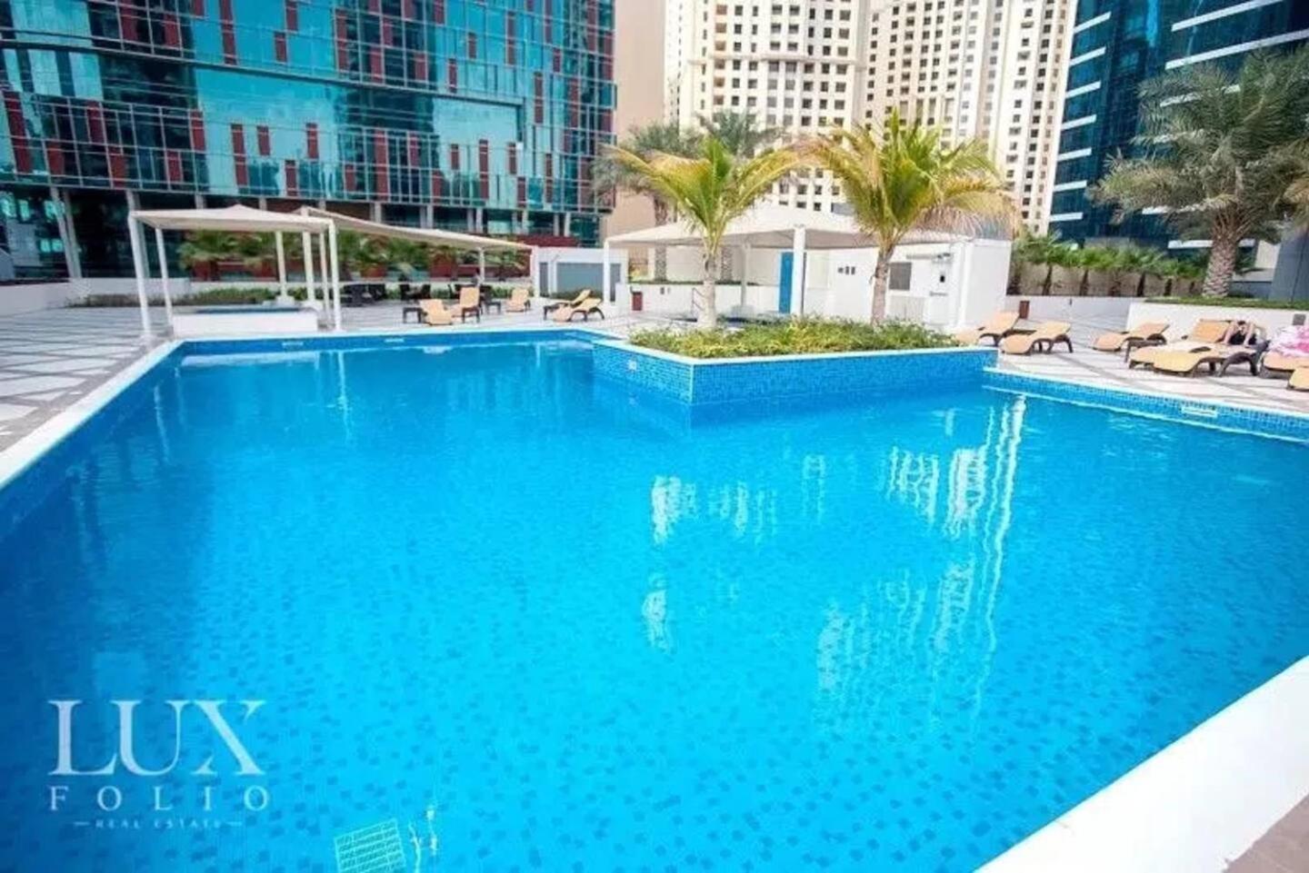 Luxurious 1 Bedroom Apartment In The Dubai Marina! Bagian luar foto
