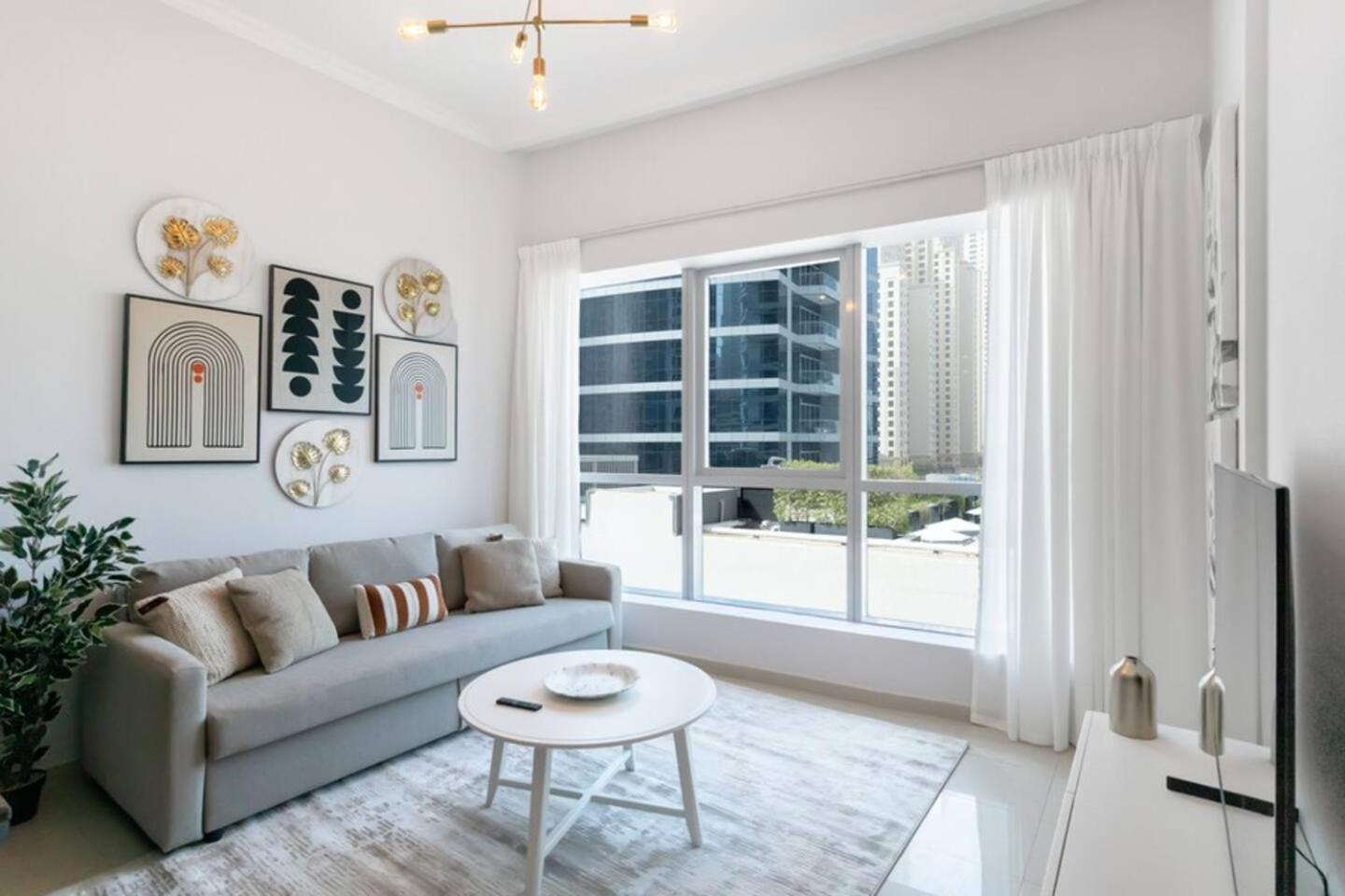 Luxurious 1 Bedroom Apartment In The Dubai Marina! Bagian luar foto