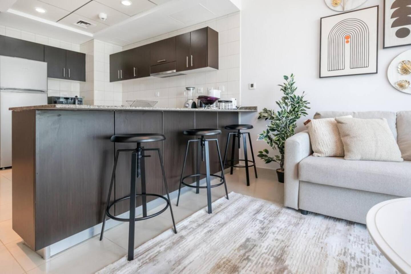 Luxurious 1 Bedroom Apartment In The Dubai Marina! Bagian luar foto