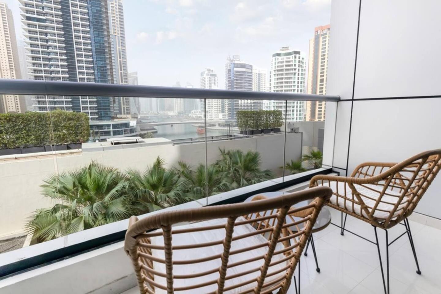 Luxurious 1 Bedroom Apartment In The Dubai Marina! Bagian luar foto